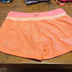 Size 6 4” Lululemon shorts